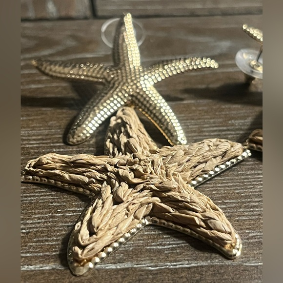 Gold Tone and Natural Rafia Starfish Statement Earrings Nautical NEW Beachy - Picture 2 of 4